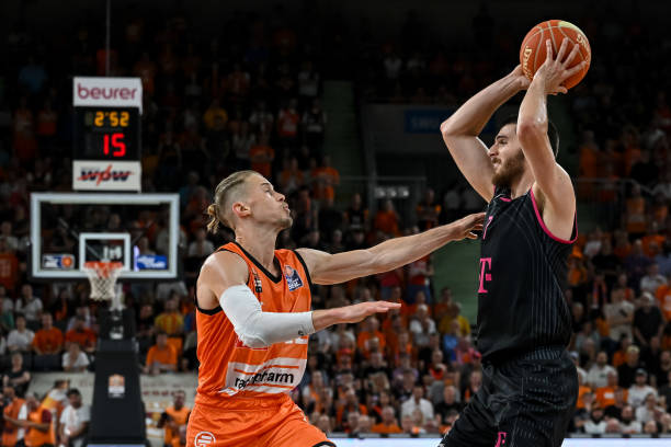 关键功臣 关键功臣