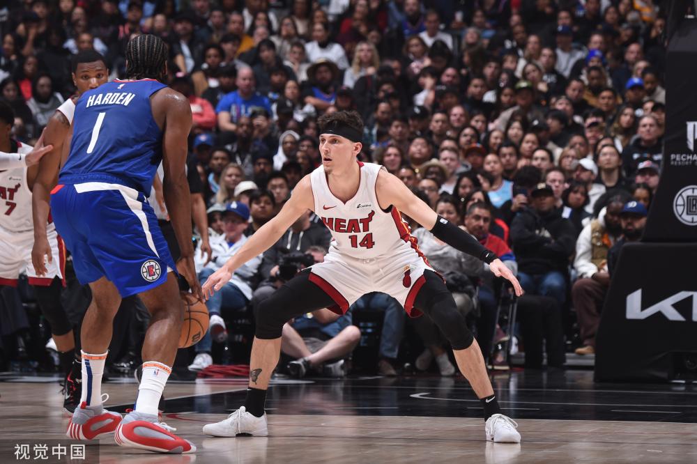 的旅游业增 的旅游业增