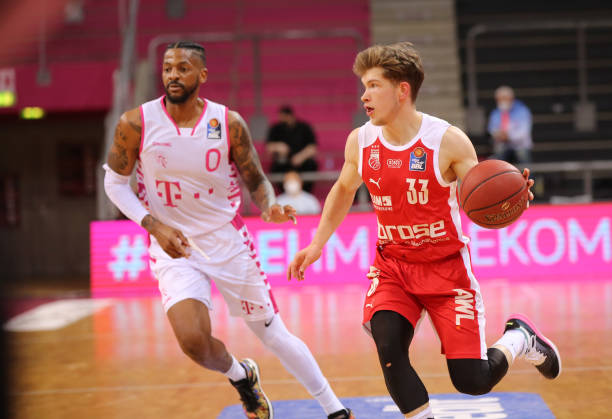 来自多方可 来自多方可